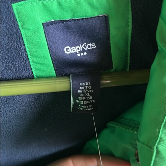 Gap kids Puffer Jacket . Fleece lined new with tags . - Picture 7 of 7